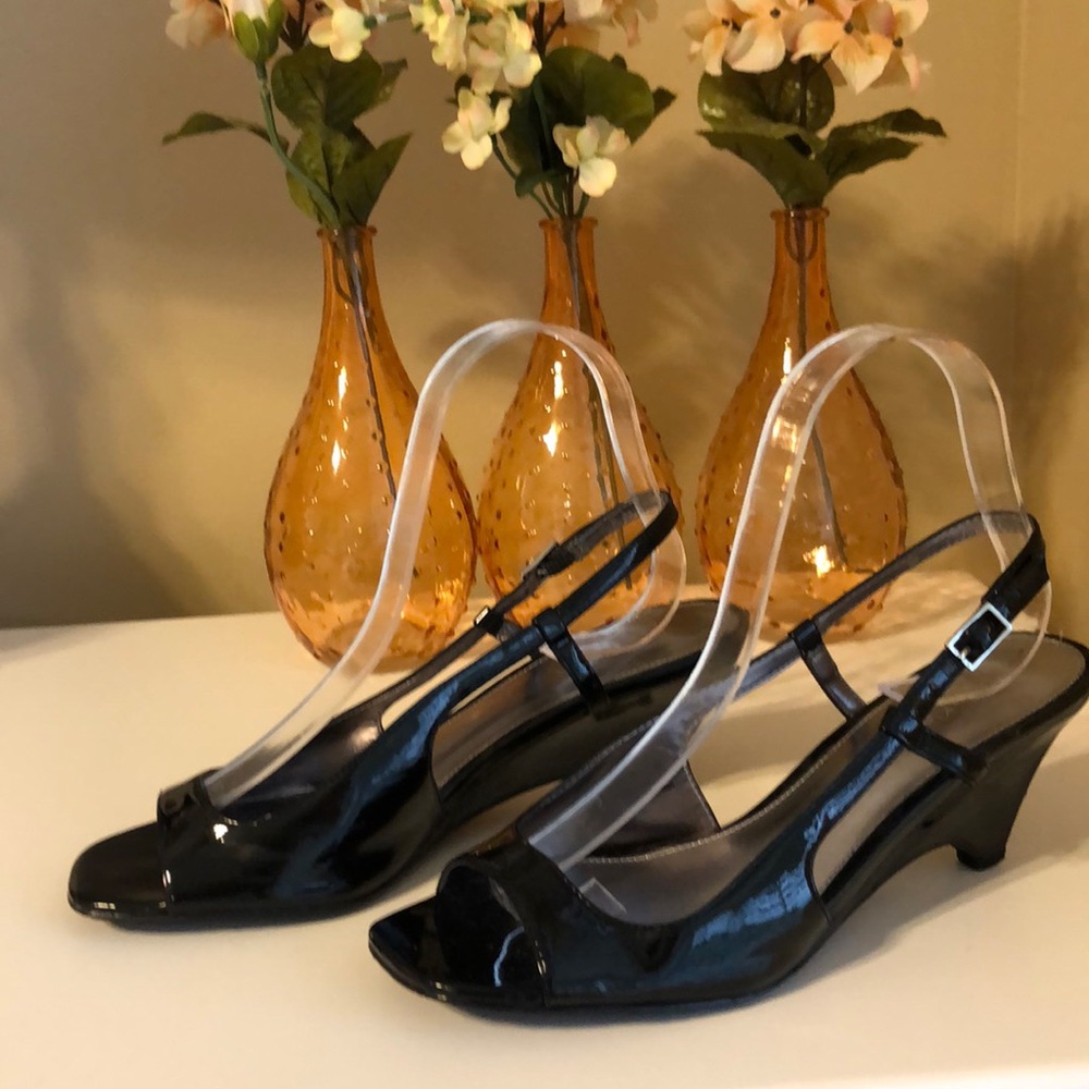 CALVIN KLEIN black heels Size 7.5 Nice slingbacks